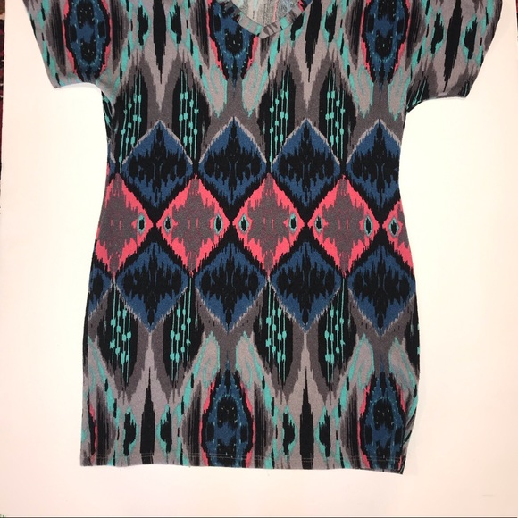 FRANCESCA’s Ikat V-Neck Short Dress ▪️sz M - Picture 5 of 6
